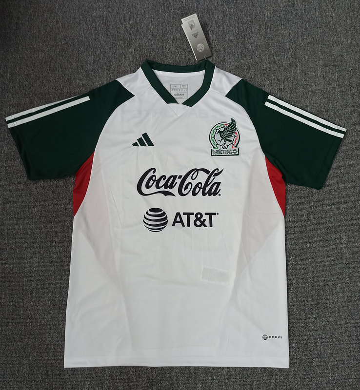 23 Mexico training clothes